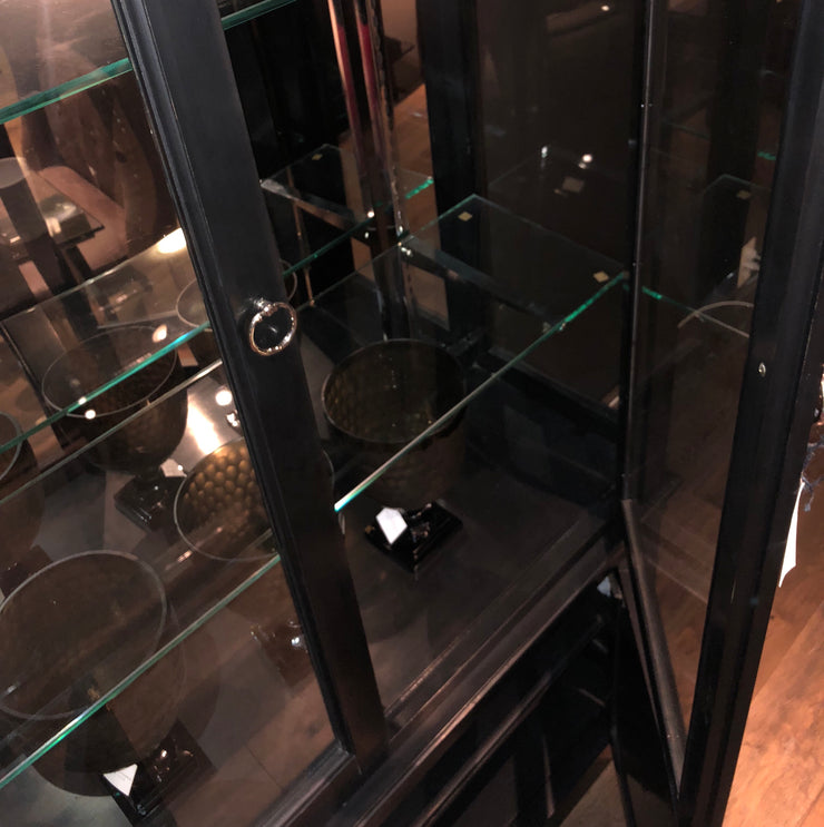 Cabinet Von Saxen Black